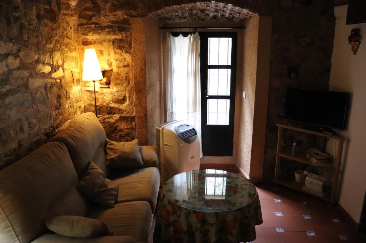 Apartamentos Las Buganvillas Caces Esterno foto