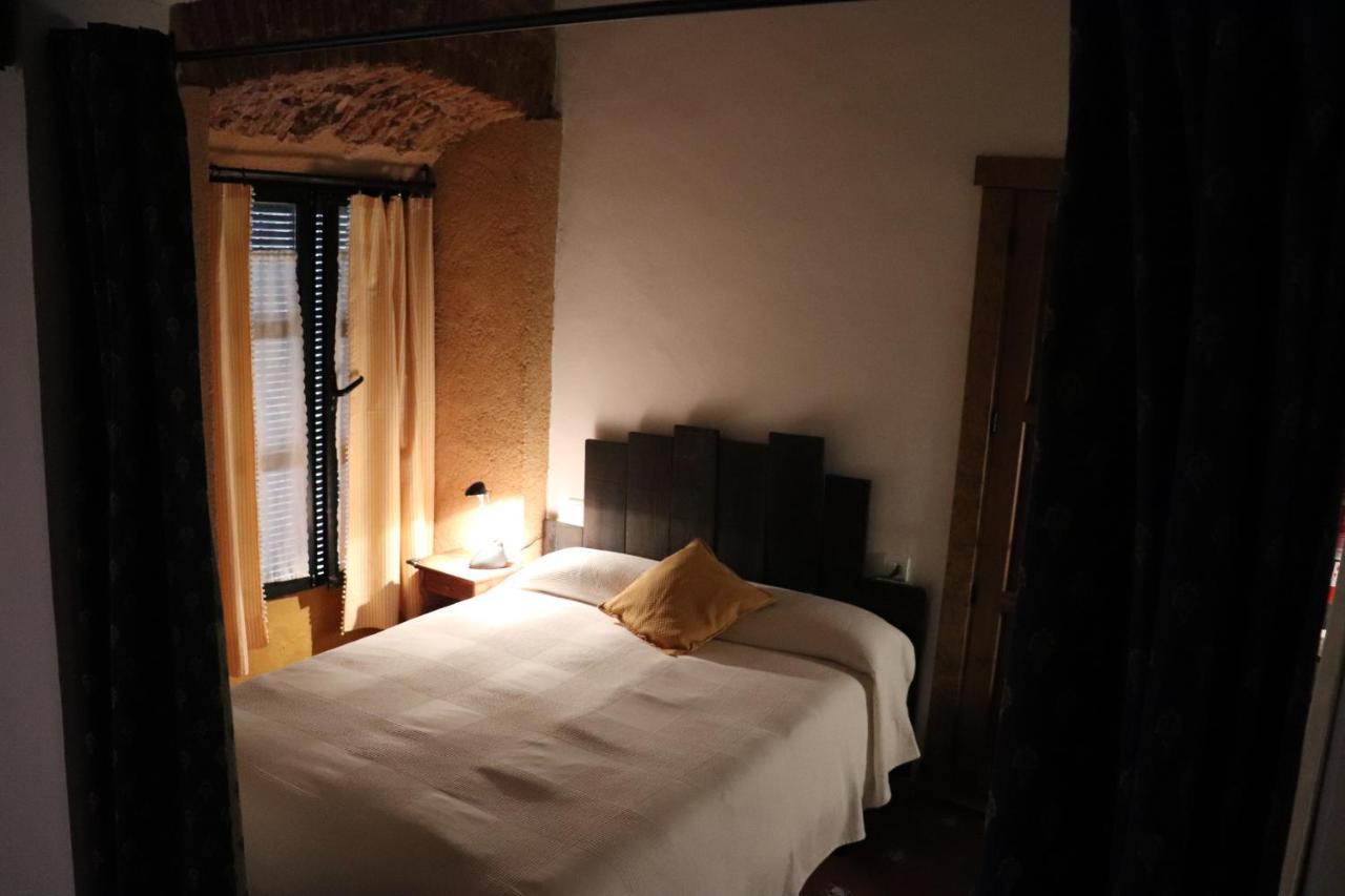 Apartamentos Las Buganvillas Caces Esterno foto