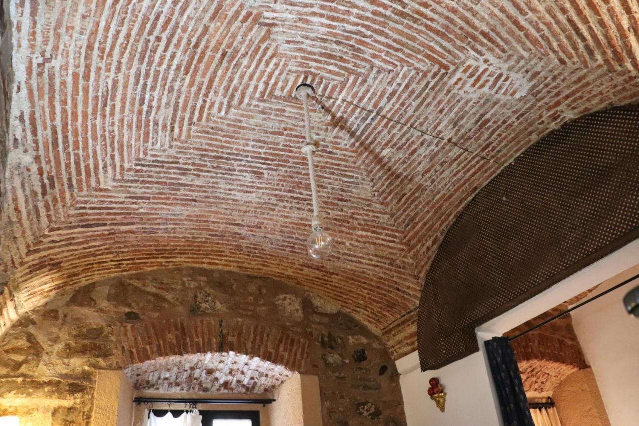 Apartamentos Las Buganvillas Caces Esterno foto