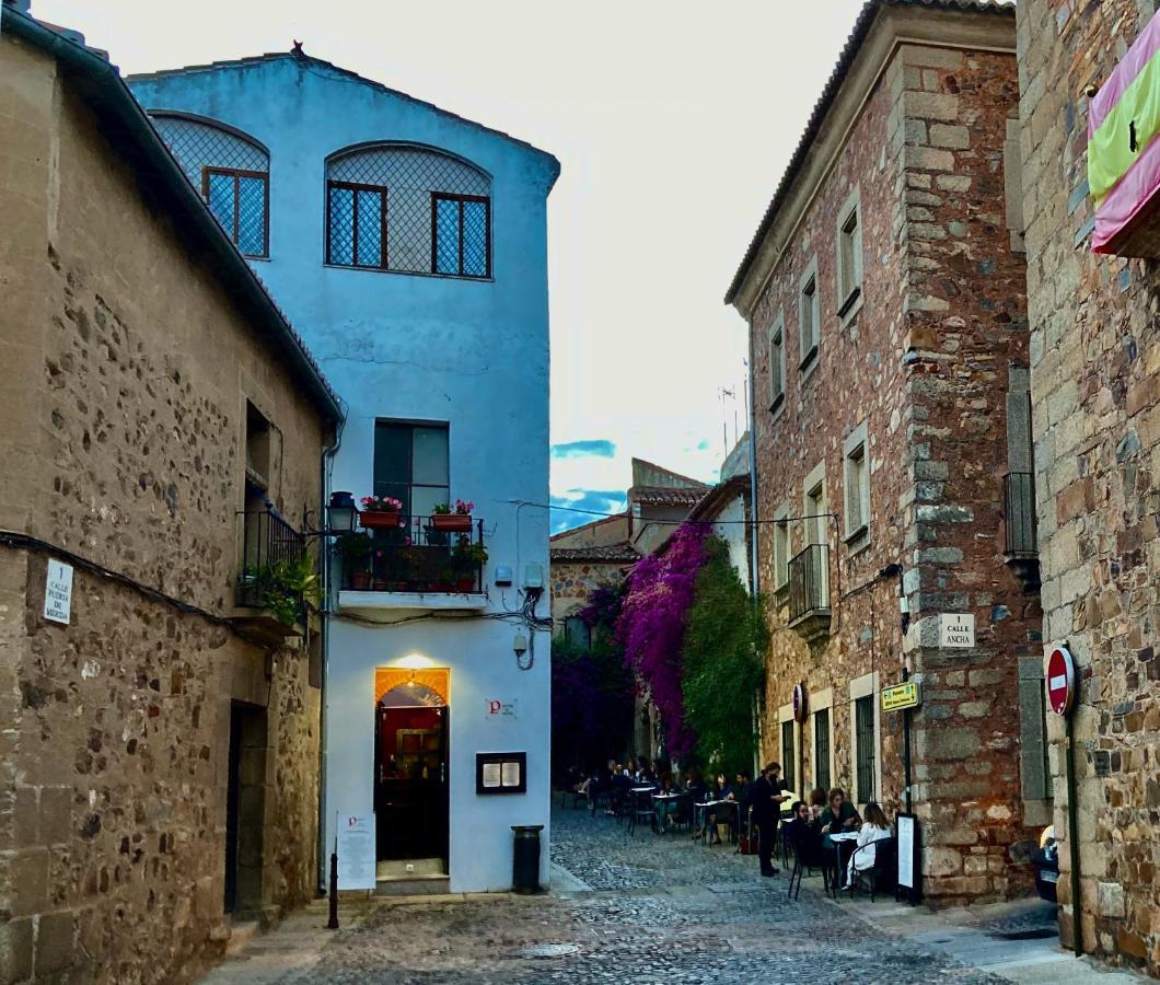 Apartamentos Las Buganvillas Caces Esterno foto