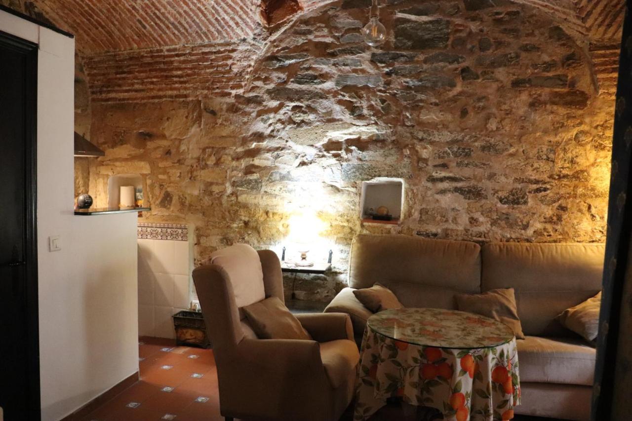 Apartamentos Las Buganvillas Caces Esterno foto