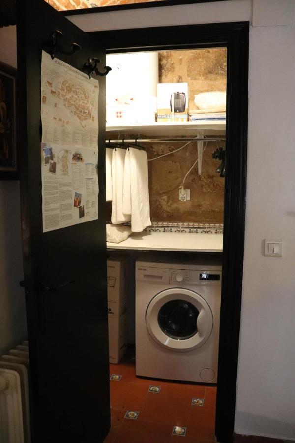 Apartamentos Las Buganvillas Caces Esterno foto
