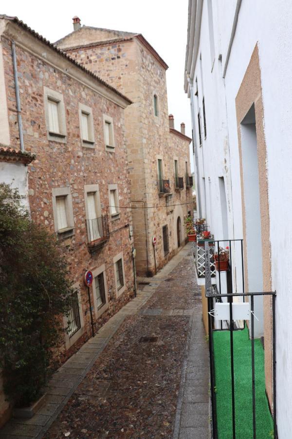 Apartamentos Las Buganvillas Caces Esterno foto