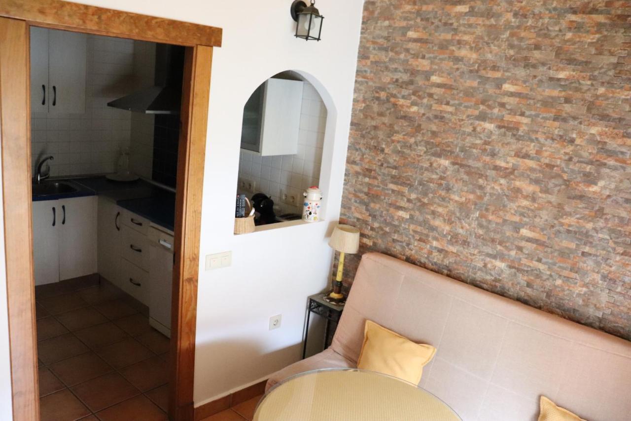 Apartamentos Las Buganvillas Caces Esterno foto